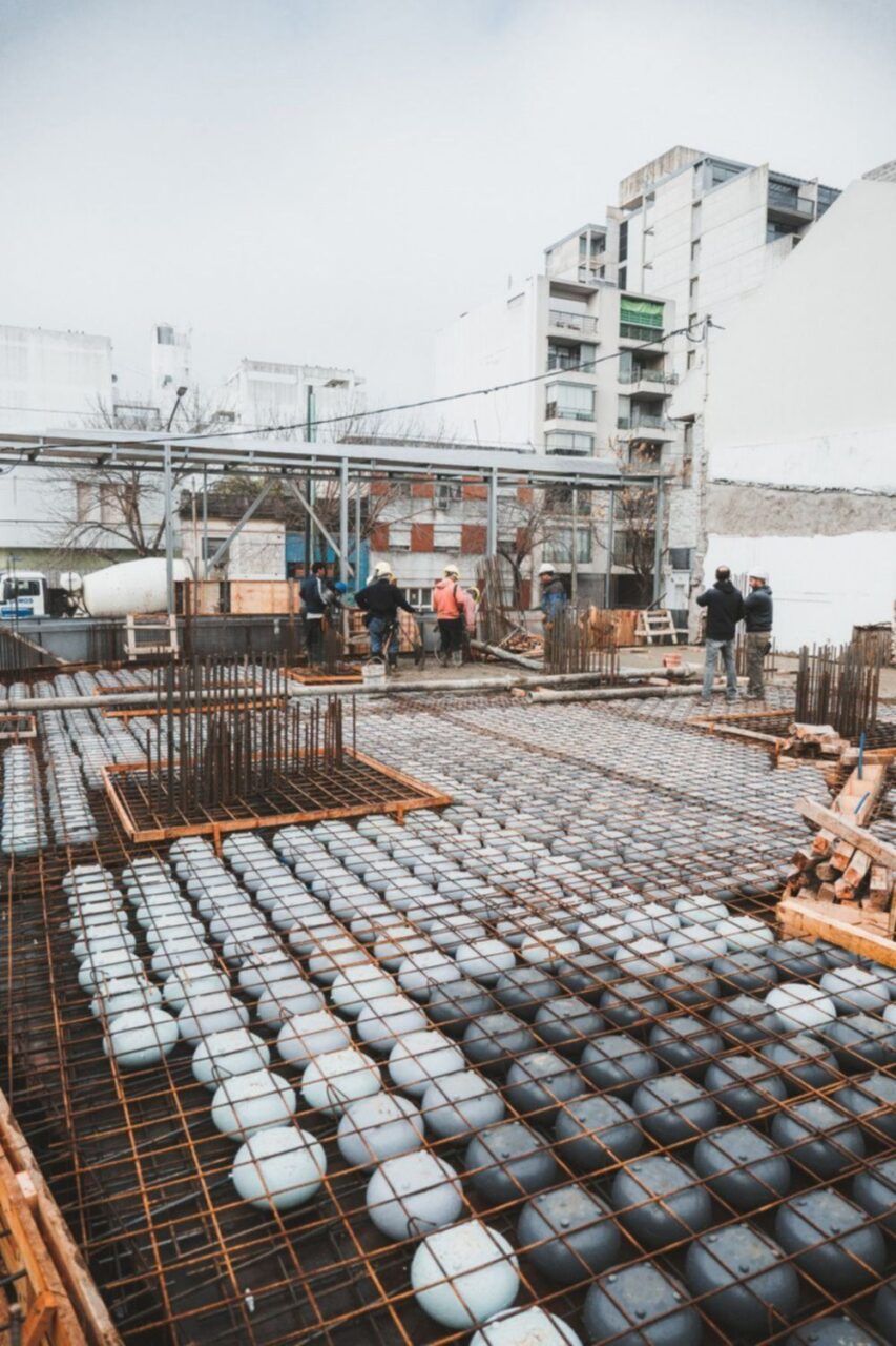 Ecología, bajo costo y menos tiempo: las claves del sistema constructivo de Yacoub