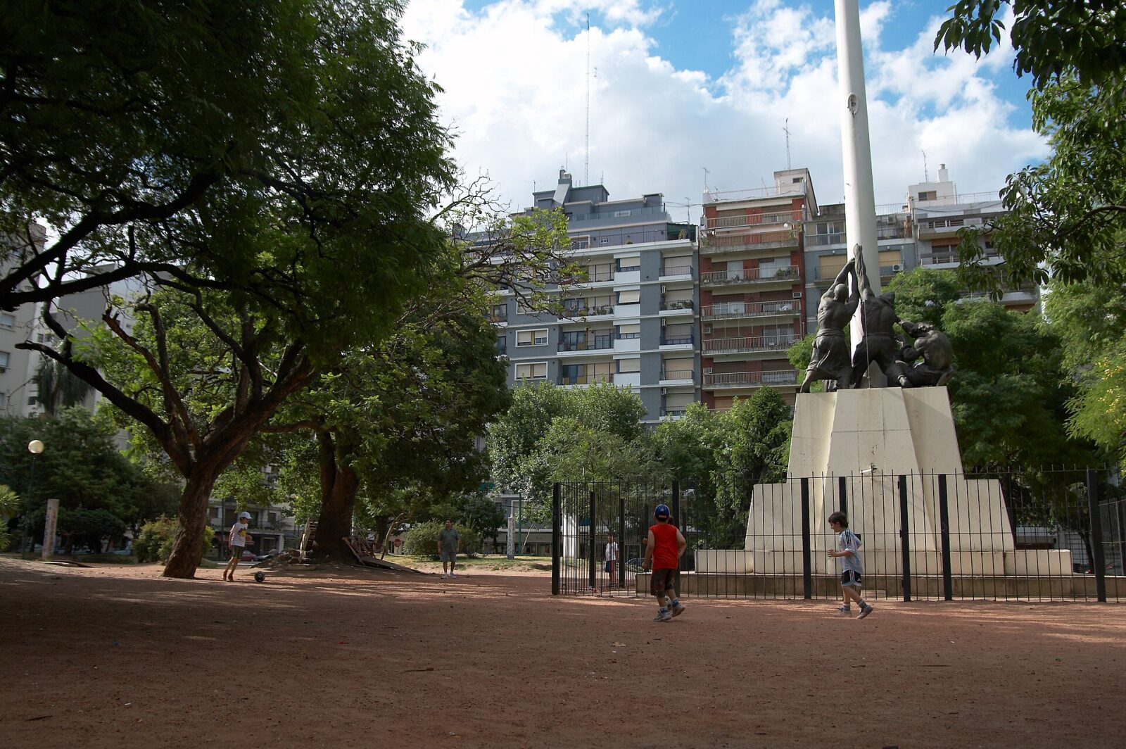 La Plaza Colombia de Barracas
