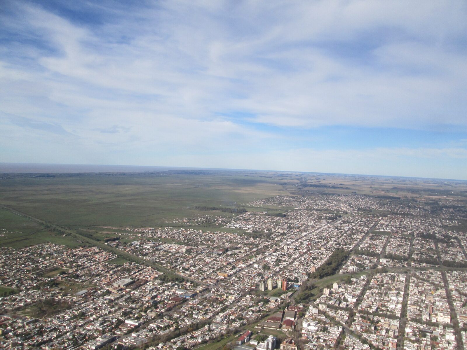 La calle Nueva York de Berisso, con sus galpones y casas de chapa