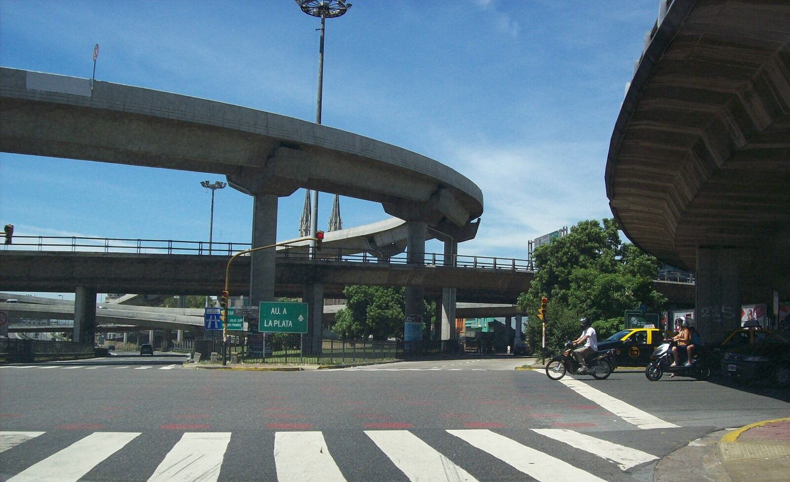 La Avenida 9 de Julio a la altura de San Juan, en Constitución