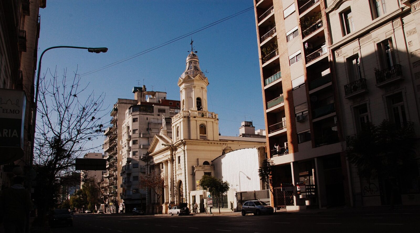 La Avenida Independencia al 900, en Constitución
