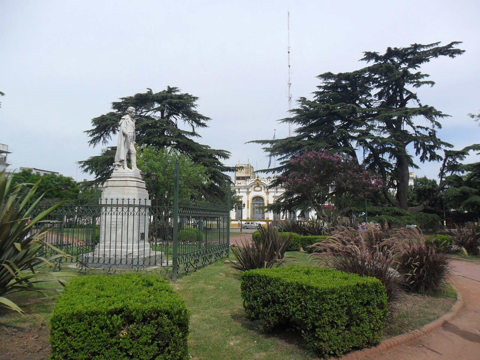 La Plaza Mariano Moreno, en el centro de Moreno