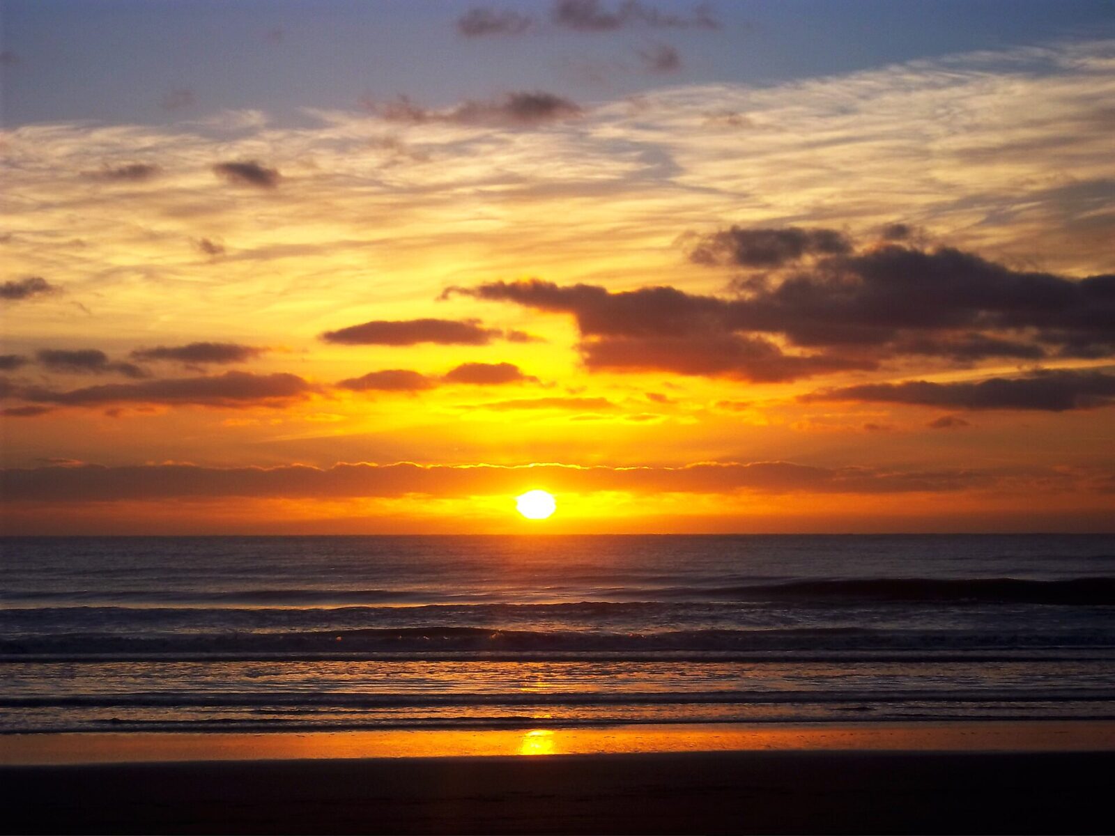 Amanecer en la playa de Nueva Atlantis